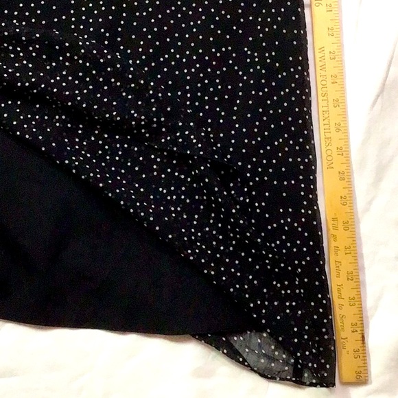 LUCY PARIS ‘Dorothy’ Black Chiffon White Dots Smocked Shoulder Side Zip - Picture 9 of 10